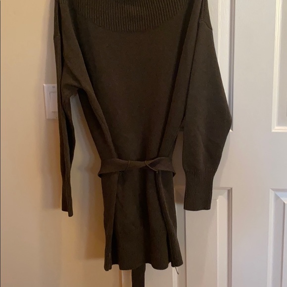 INTERMIX WIDE NECK BELTED TUNIC SWEATER SZ L - Picture 2 of 7